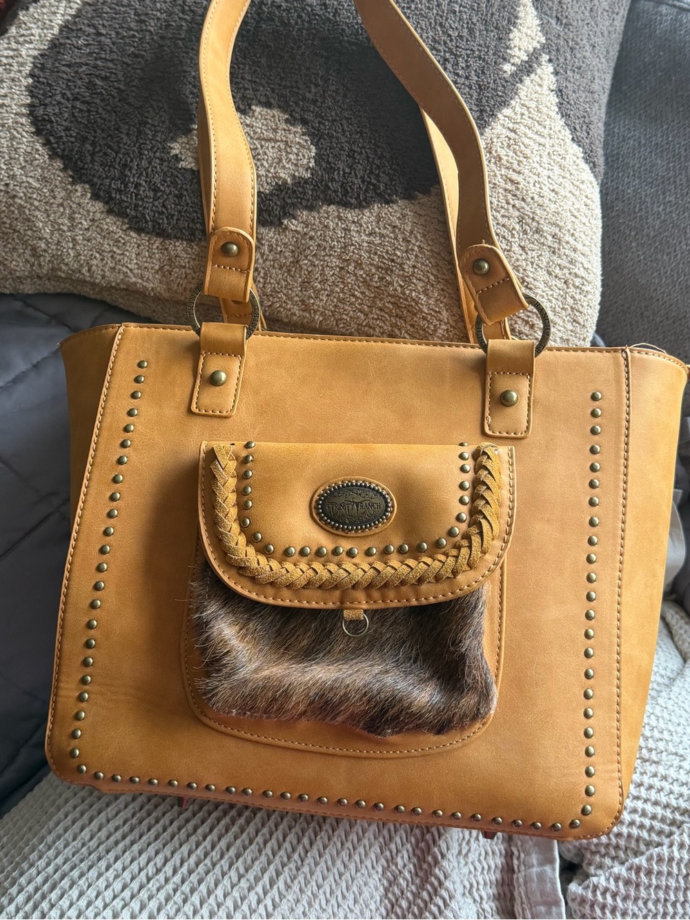 Trinity Ranch light brown Women’s Tote Bag with Fur Accent